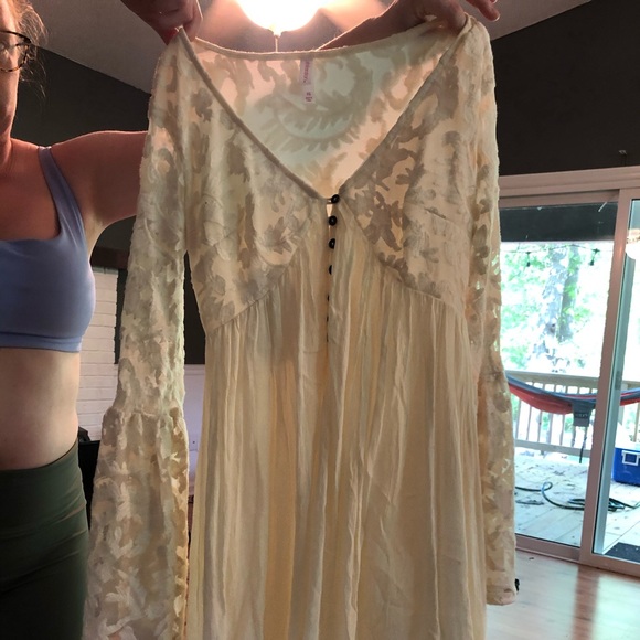 white lace dress - Picture 2 of 5